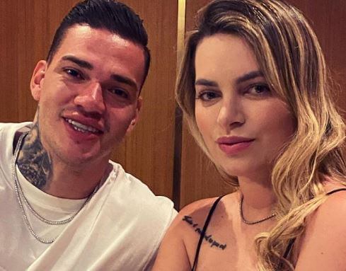 Lais Moraes with her husband Ederson.